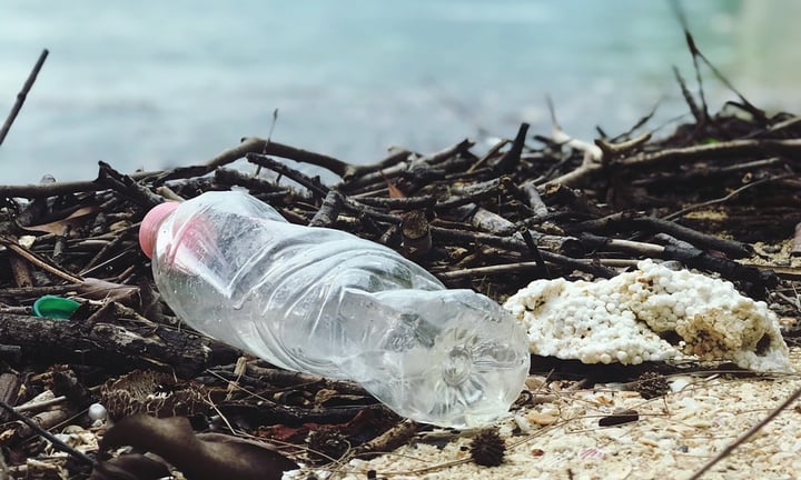 data sampah plastik di indonesia